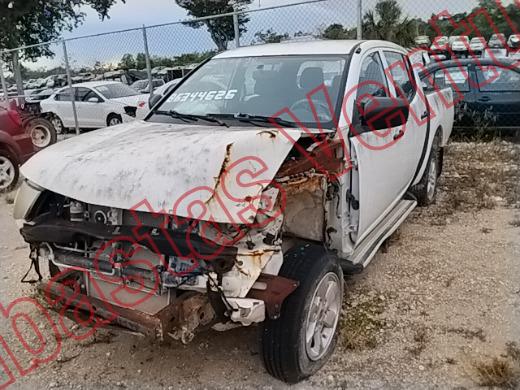 MITSUBISHI L200 2015, foto 1 de 19