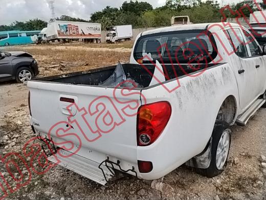 MITSUBISHI L200 2015, foto 6 de 19