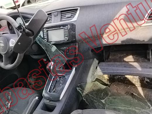 NISSAN SENTRA 2017, foto 14 de 19