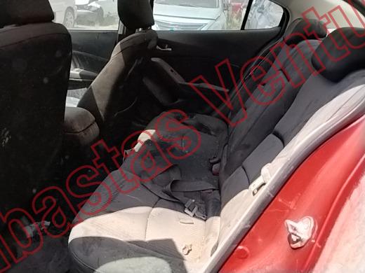 MAZDA MAZDA 3 2016, foto 16 de 19
