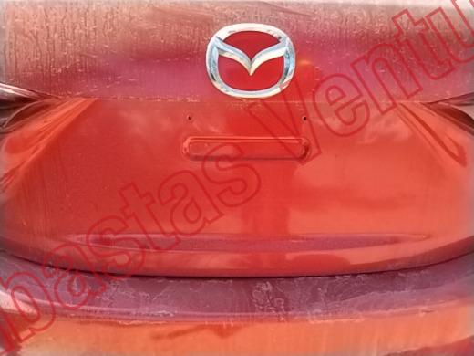 MAZDA MAZDA 3 2016, foto 19 de 19