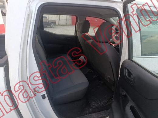NISSAN NP 300 2019, foto 13 de 19