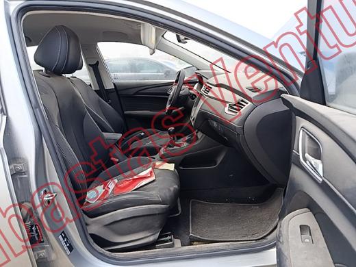 MG MG5 2022, foto 12 de 19