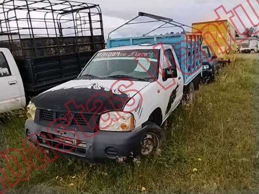 NISSAN NP 300 2010, foto 1 de 19
