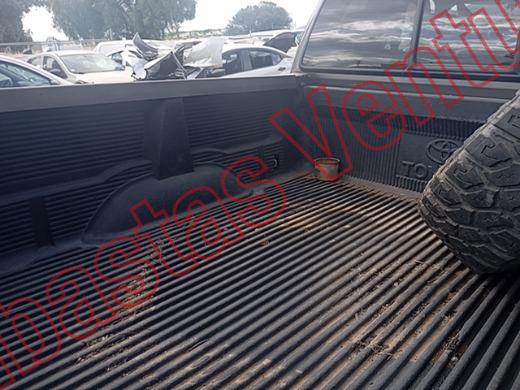 TOYOTA TUNDRA 2003, foto 15 de 19