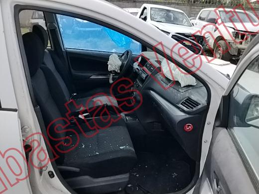TOYOTA AVANZA 2016, foto 12 de 19