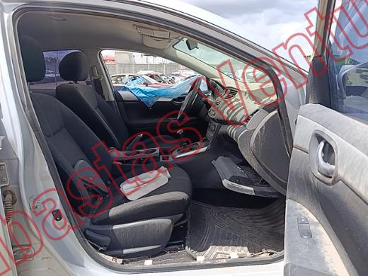 NISSAN SENTRA 2017, foto 12 de 19