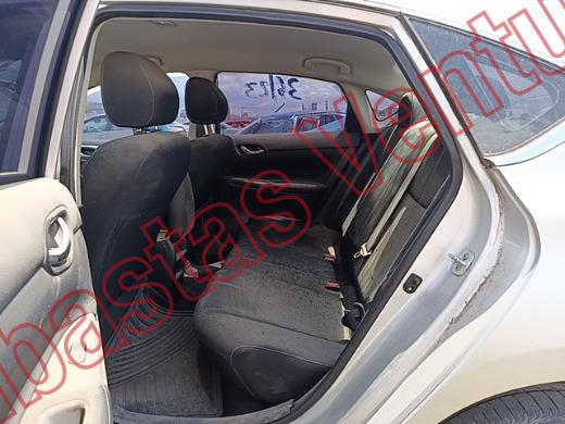 NISSAN SENTRA 2017, foto 16 de 19