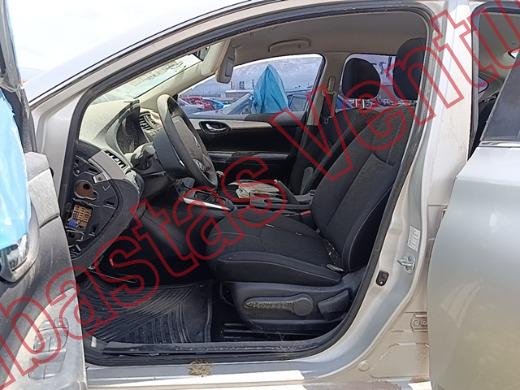 NISSAN SENTRA 2017, foto 17 de 19