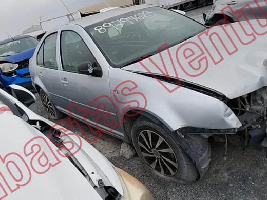 VOLKSWAGEN JETTA CLASICO 2003, foto 4 de 19