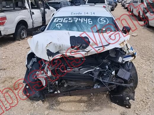 NISSAN VERSA 2022, foto 2 de 19