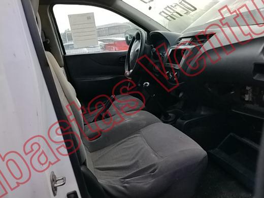 NISSAN NP 300 2016, foto 12 de 19