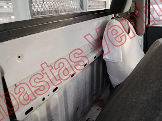 NISSAN NP 300 2016, foto 13 de 19