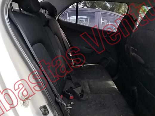 HYUNDAI GRAND I10 2016, foto 13 de 19