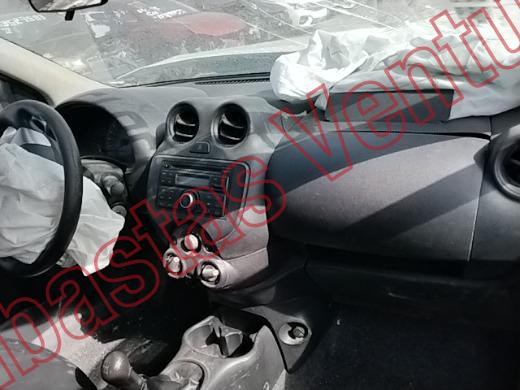 NISSAN MARCH 2018, foto 14 de 19