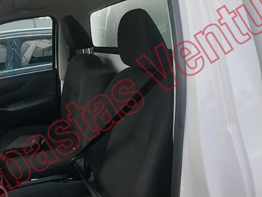 NISSAN NP 300 2025, foto 16 de 19