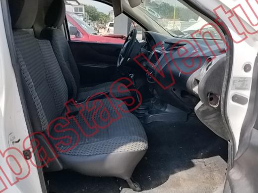 NISSAN NP 300 2017, foto 12 de 19