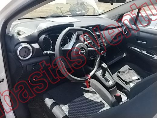 NISSAN VERSA 2022, foto 14 de 19