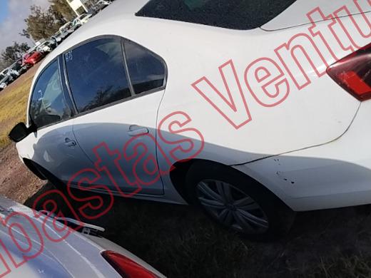 VOLKSWAGEN JETTA 2018, foto 8 de 19