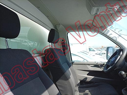 VOLKSWAGEN TRANSPORTER 2021, foto 13 de 19