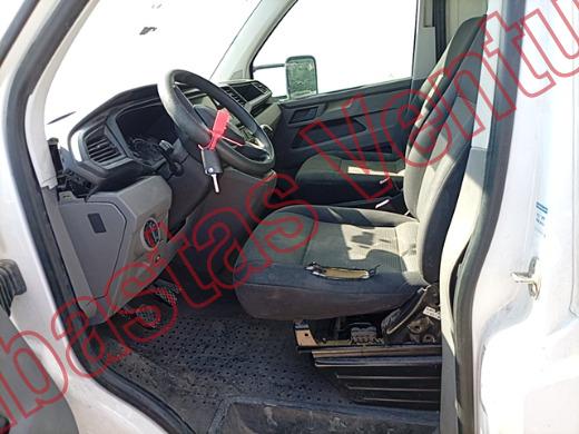 VOLKSWAGEN TRANSPORTER 2021, foto 17 de 19