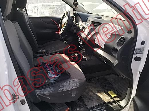 NISSAN NP 300 2018, foto 13 de 19