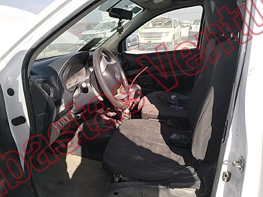 NISSAN NP 300 2018, foto 16 de 19