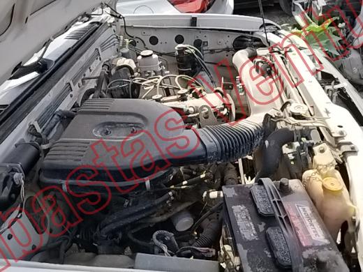 NISSAN NP 300 2015, foto 11 de 19