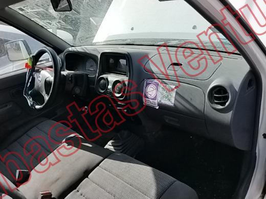 NISSAN NP 300 2015, foto 14 de 19