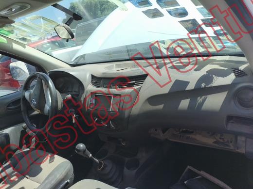NISSAN NP 300 2018, foto 14 de 19