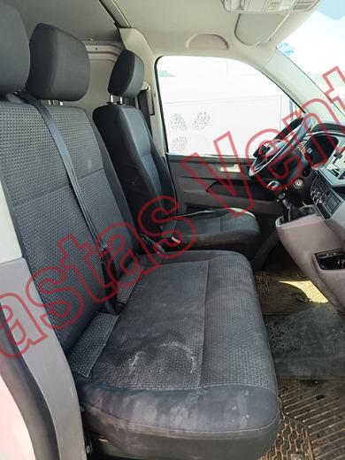 VOLKSWAGEN TRANSPORTER 2021, foto 12 de 19