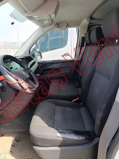 VOLKSWAGEN TRANSPORTER 2021, foto 17 de 19