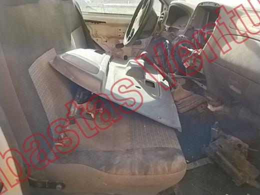 NISSAN NP 300 2013, foto 13 de 19