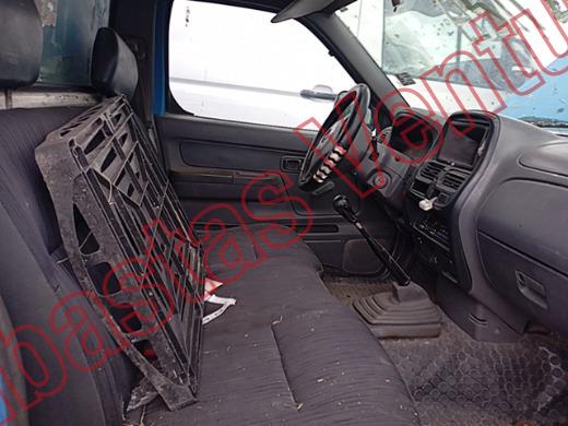 NISSAN FRONTIER 2007, foto 12 de 19