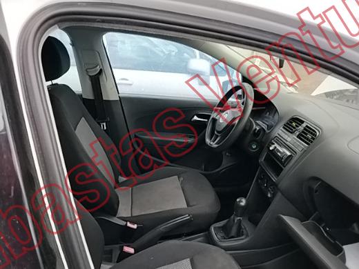 VOLKSWAGEN VENTO 2016, foto 12 de 19