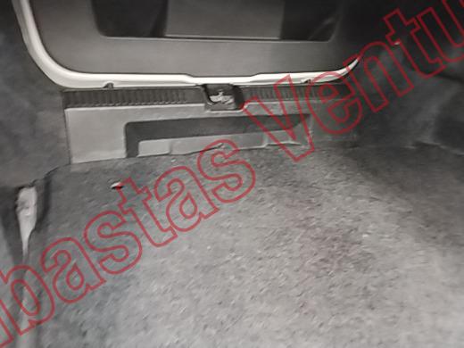 VOLKSWAGEN VENTO 2016, foto 15 de 19