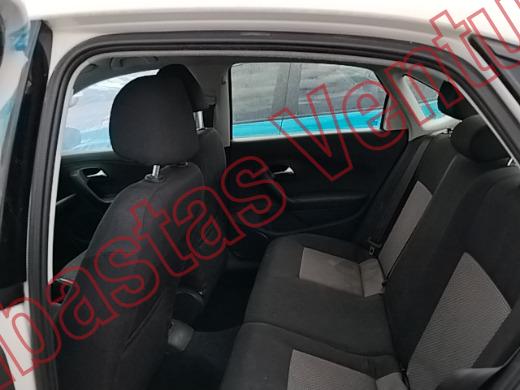 VOLKSWAGEN VENTO 2016, foto 16 de 19