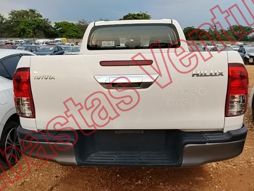 TOYOTA HILUX 2022, foto 6 de 19