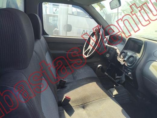 NISSAN NP 300 2013, foto 12 de 19