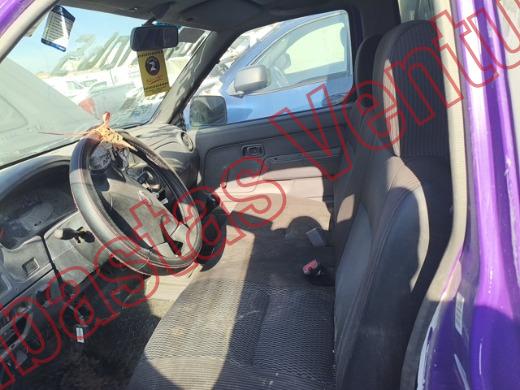 NISSAN NP 300 2013, foto 16 de 19