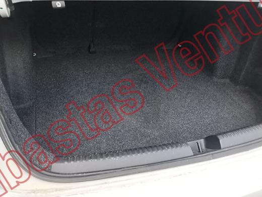 VOLKSWAGEN JETTA 2018, foto 15 de 19