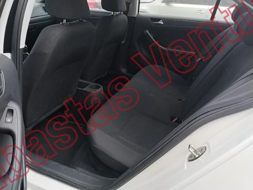 VOLKSWAGEN JETTA 2018, foto 16 de 19