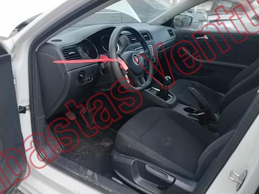 VOLKSWAGEN JETTA 2018, foto 17 de 19
