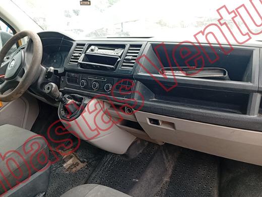 VOLKSWAGEN TRANSPORTER 2018, foto 14 de 19