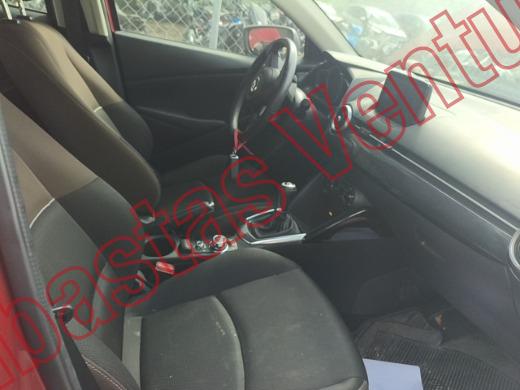 MAZDA MAZDA 2 2023, foto 12 de 19