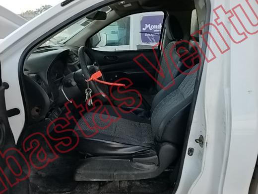 NISSAN NP 300 2017, foto 16 de 19
