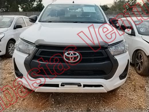 TOYOTA HILUX 2022, foto 2 de 19