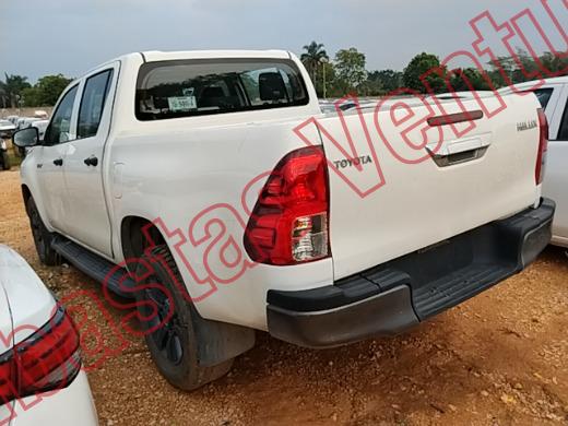 TOYOTA HILUX 2022, foto 8 de 19