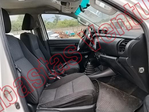 TOYOTA HILUX 2022, foto 12 de 19