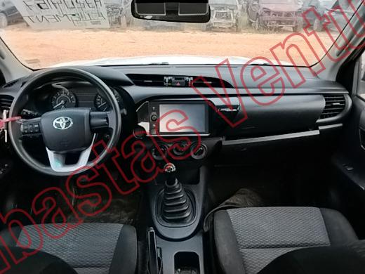 TOYOTA HILUX 2022, foto 14 de 19